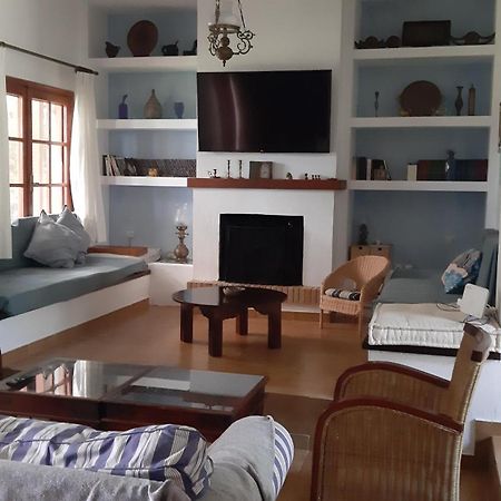 Seafront Villa Joan Неа-Скіоні Екстер'єр фото