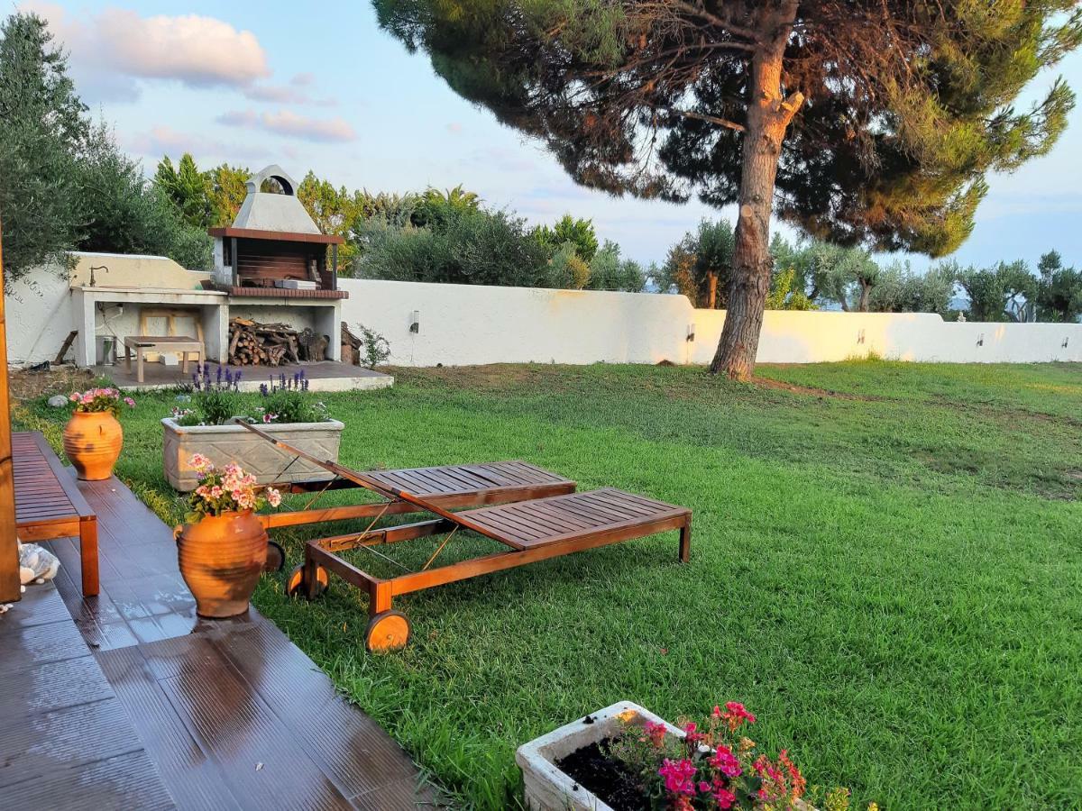 Seafront Villa Joan Неа-Скіоні Екстер'єр фото